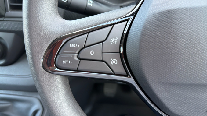 Renault Trafic Swb Diesel SL30 Blue dCi 130 Advance [Safety] Van - Image 33